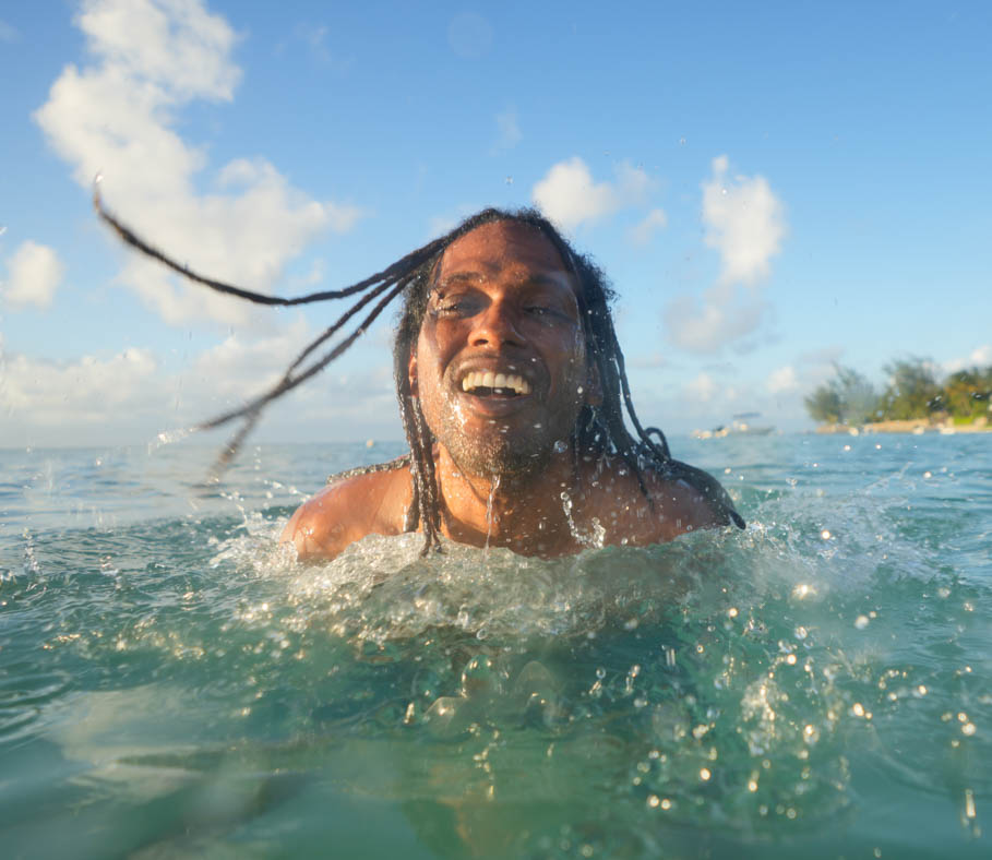 Andy Michel, photographer in Mauritius, in the ocean