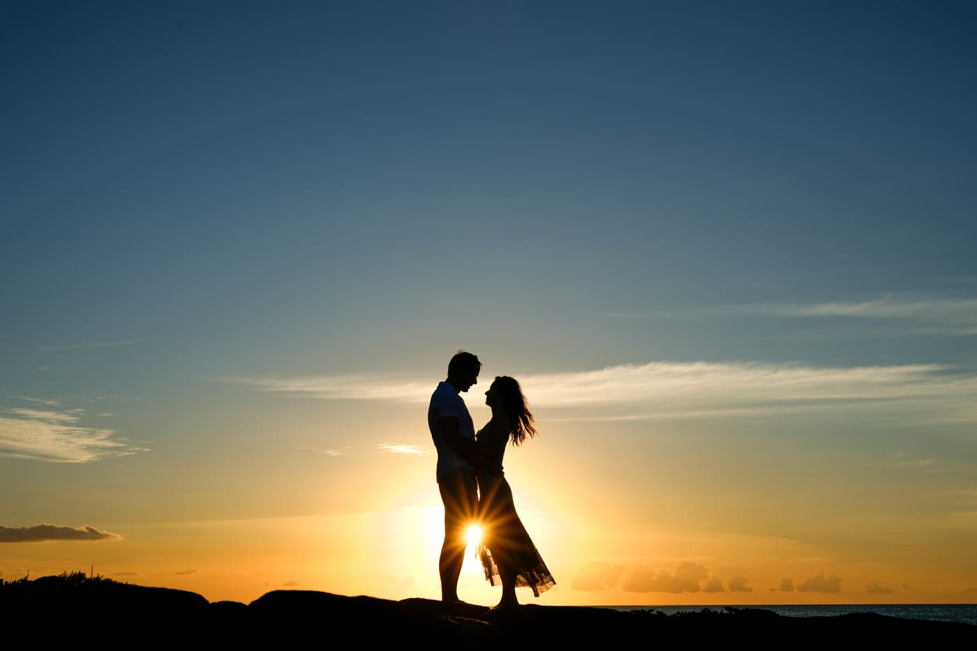 Bain boeuf couple sunset silhouette mauritius